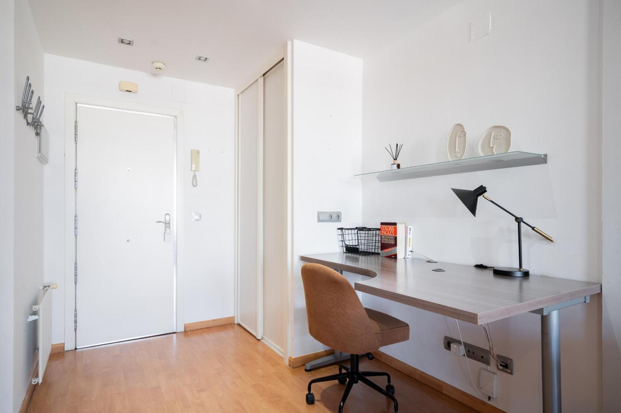 Apartamento En Plaza De Espana Alquiler Temporal Madrid Kültér fotó