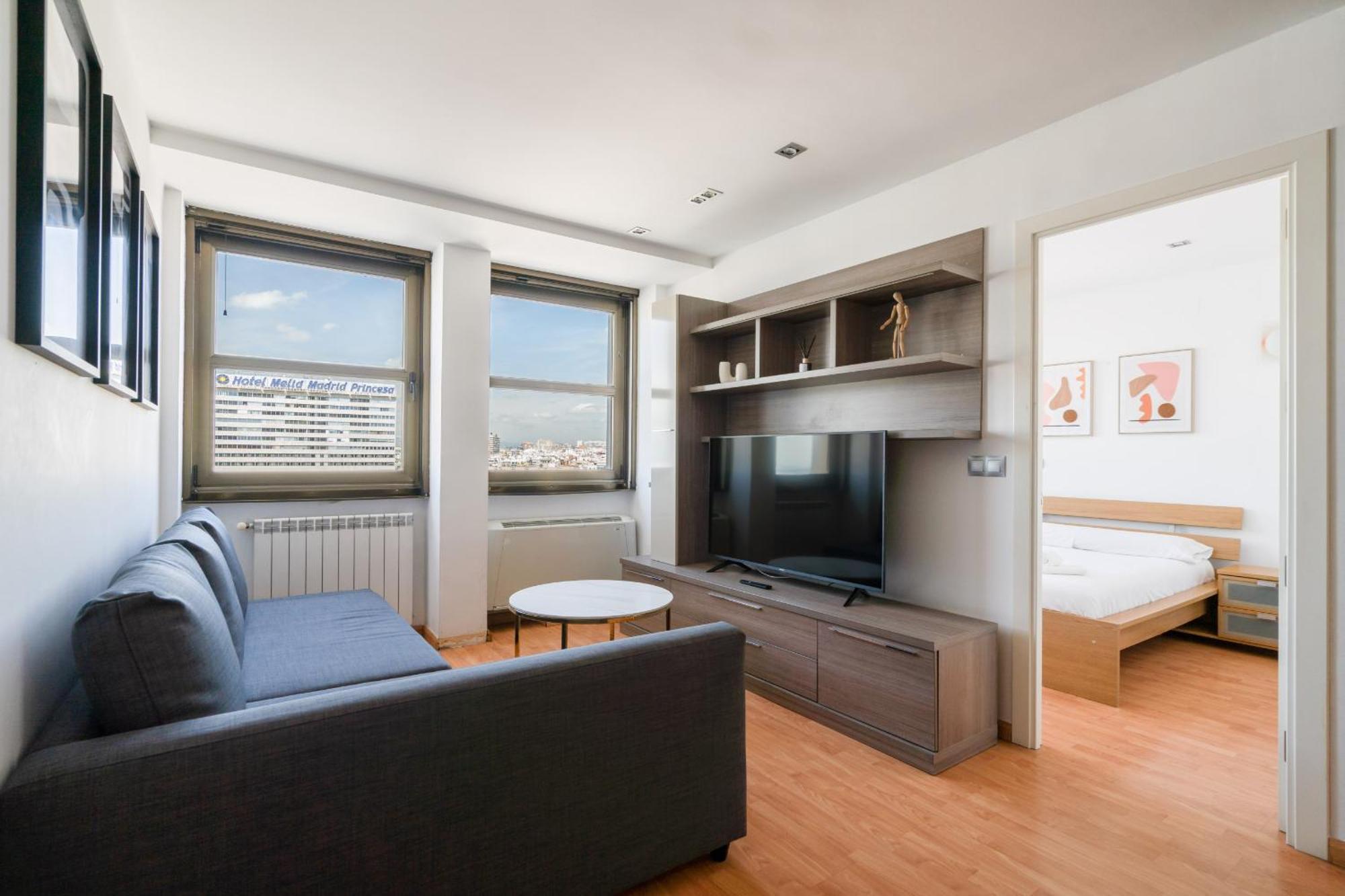 Apartamento En Plaza De Espana Alquiler Temporal Madrid Kültér fotó