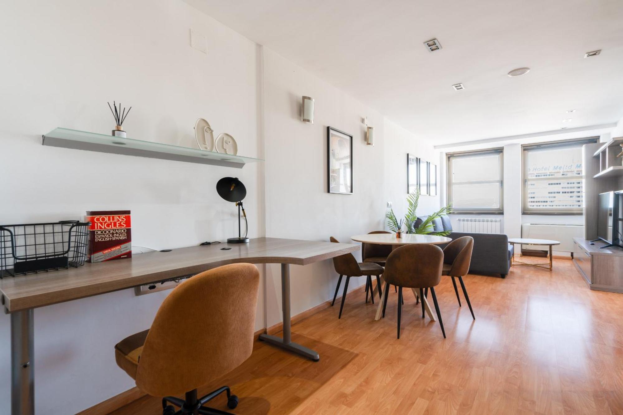 Apartamento En Plaza De Espana Alquiler Temporal Madrid Kültér fotó