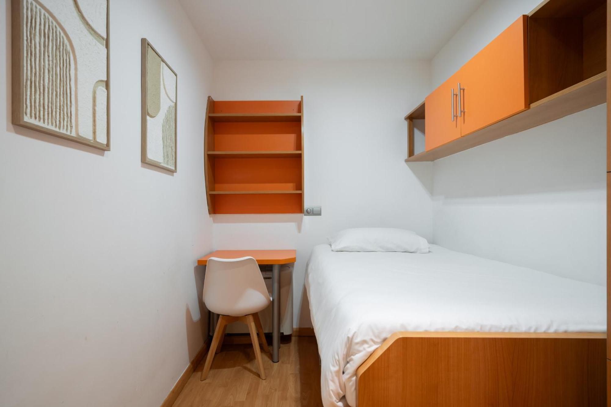 Apartamento En Plaza De Espana Alquiler Temporal Madrid Kültér fotó